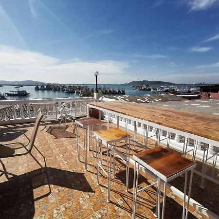 I Na Seaview Hostel Rayong Bagian luar foto