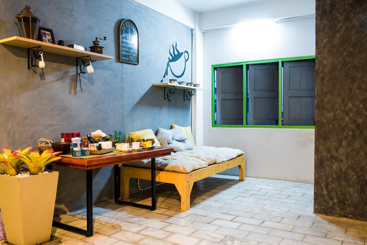 I Na Seaview Hostel Rayong Bagian luar foto