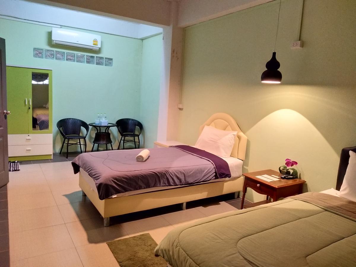 I Na Seaview Hostel Rayong Bagian luar foto